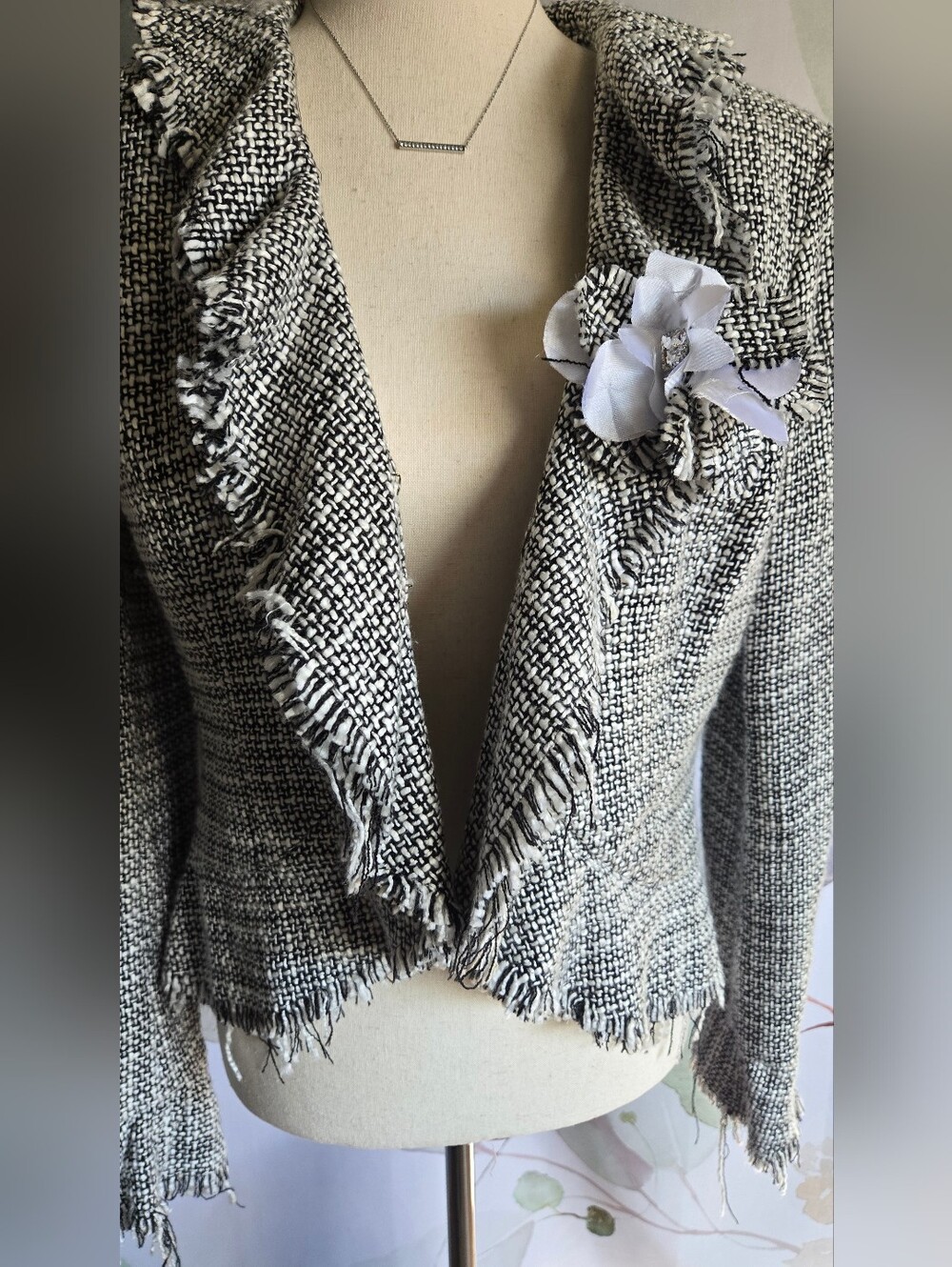 CACHÈ | Vintage Boucle Tweed Peplum Blazer Jacket in Black/White sz 6 - Picture 3 of 10